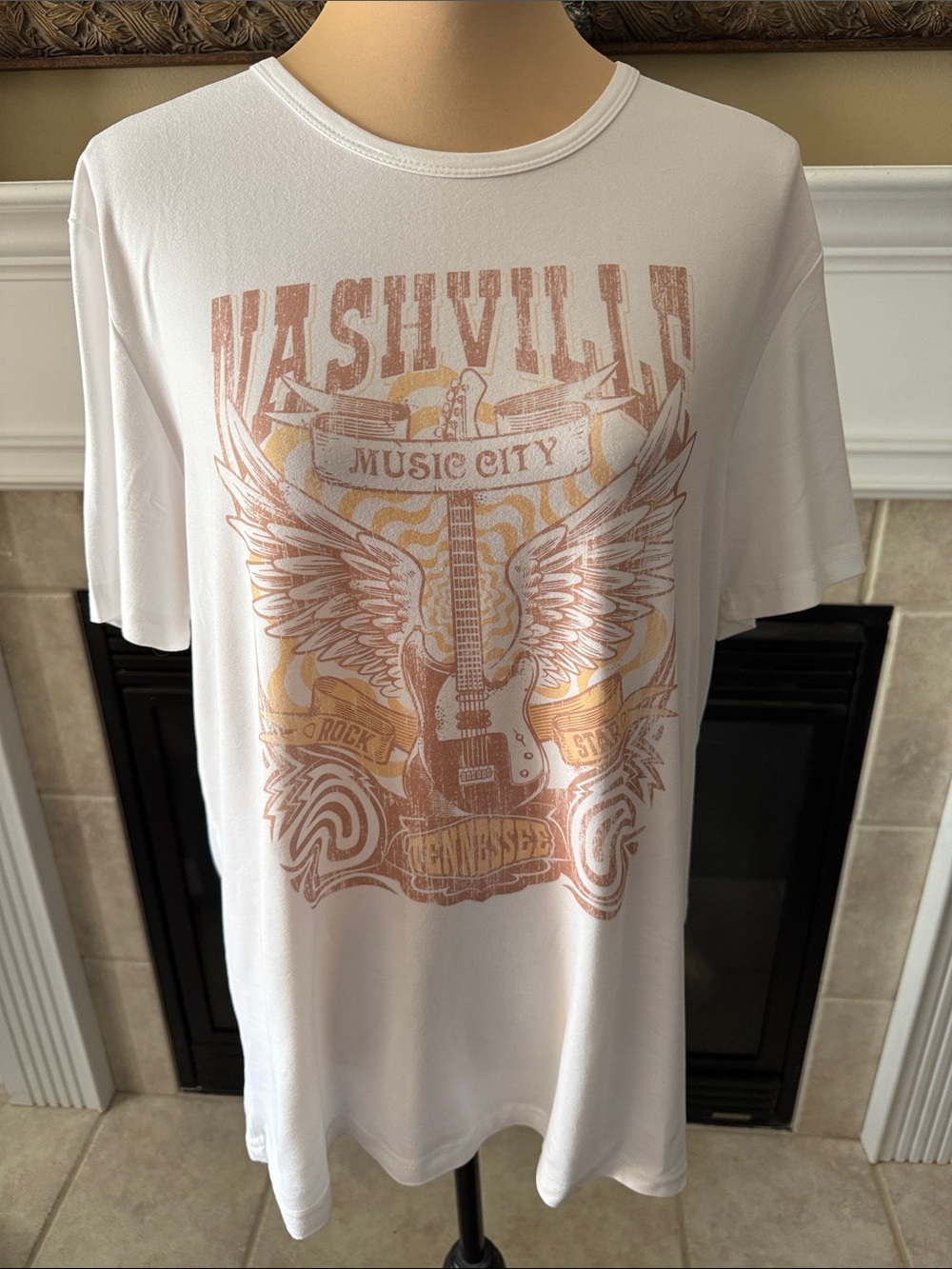 NWOT Nashville Music City Graphic Tee - White with Copper Print Women XXL